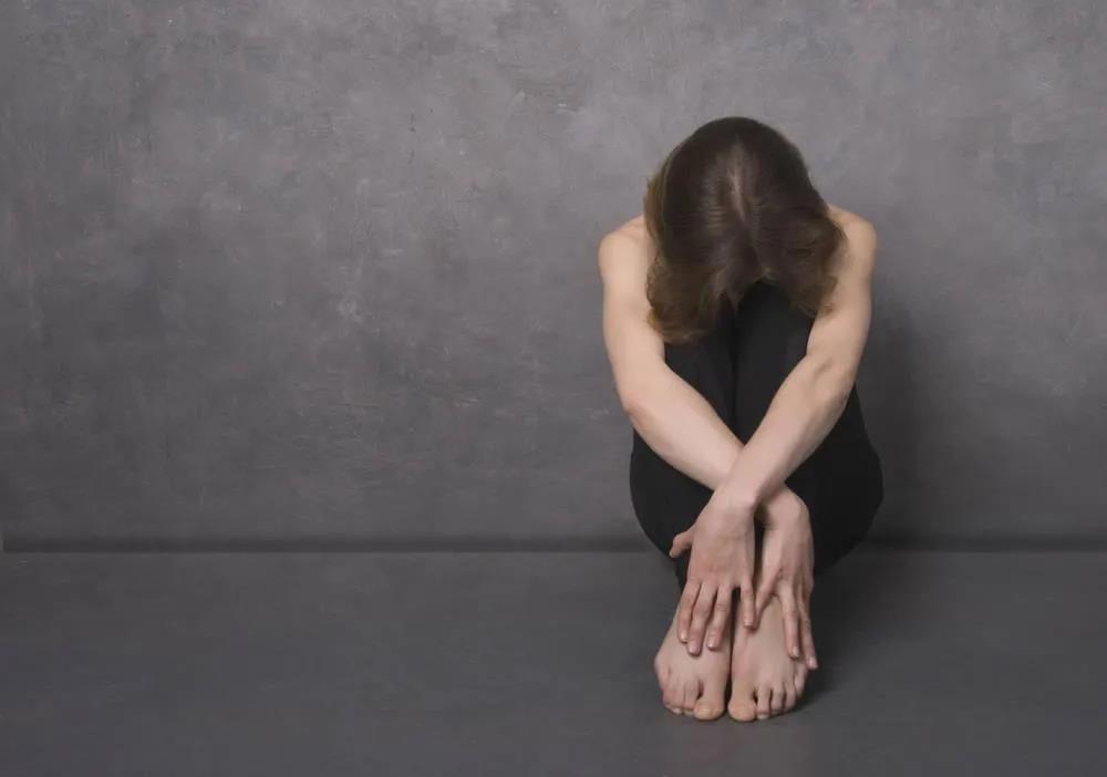 情绪管理：女人不要被情绪折磨，爱自己是最好的姿态！